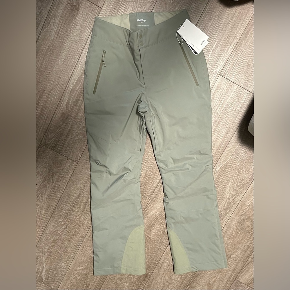 Halfdays Snow Gear “Alessandra” Ski/Snowboard Pant in Sage - Picture 2 of 7